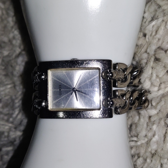 GUESS Women's G75916L Brilliance on Links Silver-Tone Watch with Link Bracelets - Picture 2 of 4